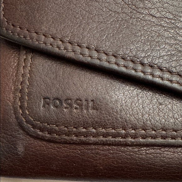 VTG! Fossil Dark Brown Leather Wallet - Picture 2 of 14